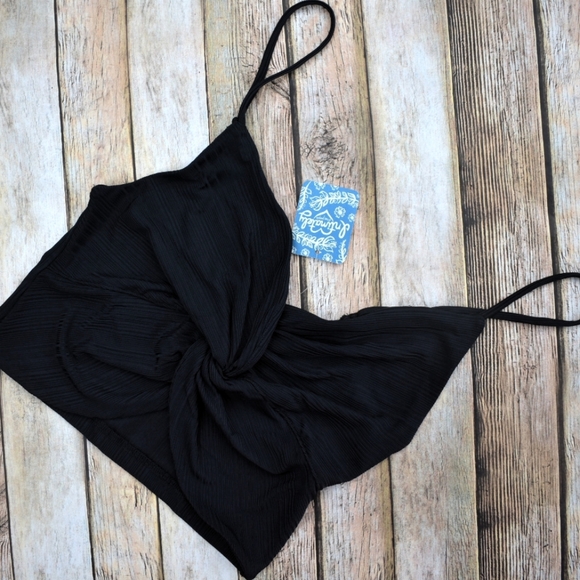 Last 1! Call It Crop Twist Front Tank Black - Picture 2 of 6